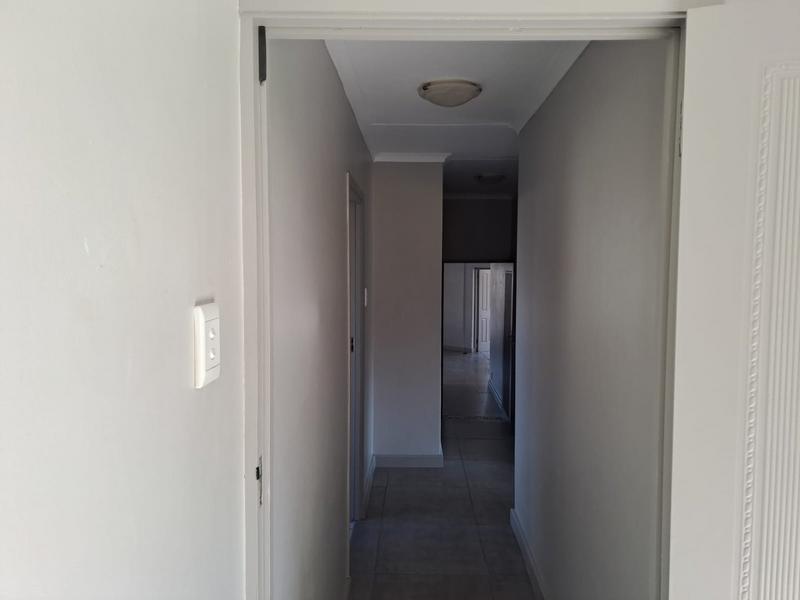 To Let 3 Bedroom Property for Rent in Rooi Rivier Rif Western Cape